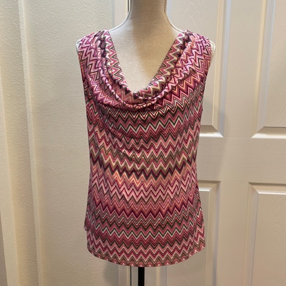 INC pink, Grey, gold zigzag top Large sleeveless poly-spandex blend vintage - Picture 3 of 7
